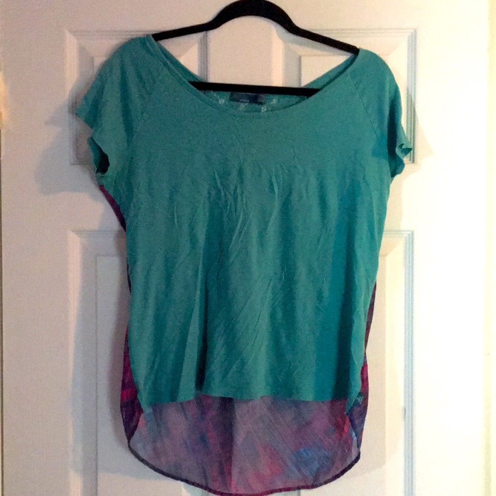 Too Cute! Prana Tee! Sheer Print Back!